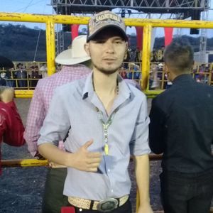 Meet your Posher, Diego